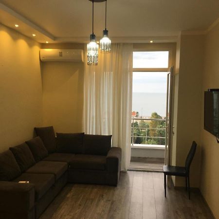 Apartment On Khimshiashvili 11A Batumi Eksteriør billede