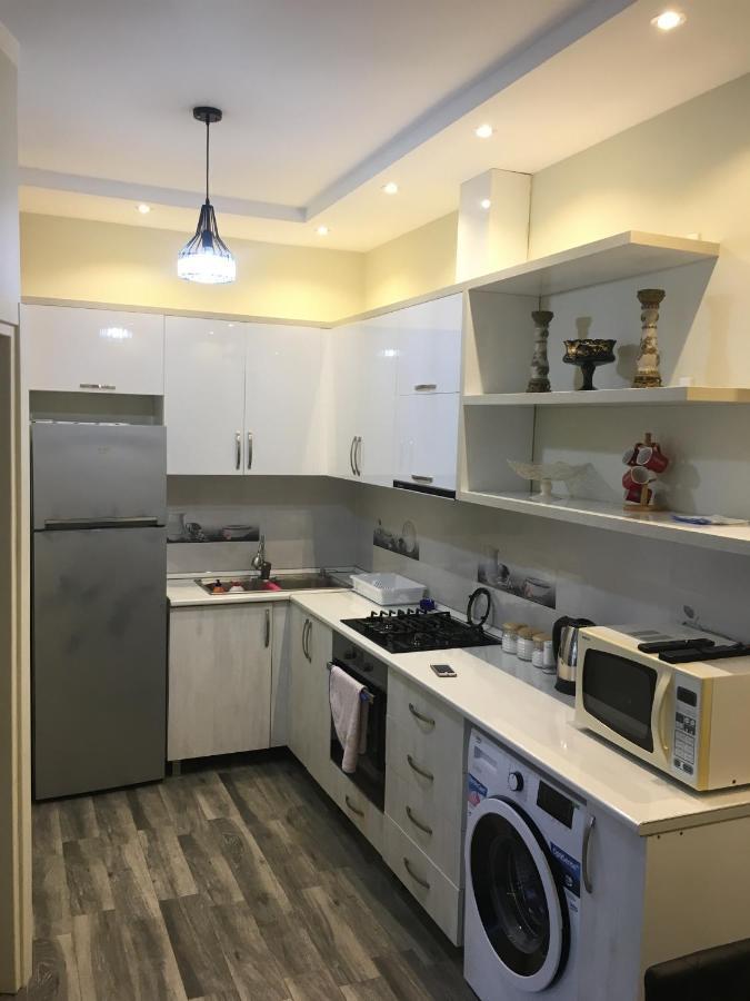 Apartment On Khimshiashvili 11A Batumi Eksteriør billede
