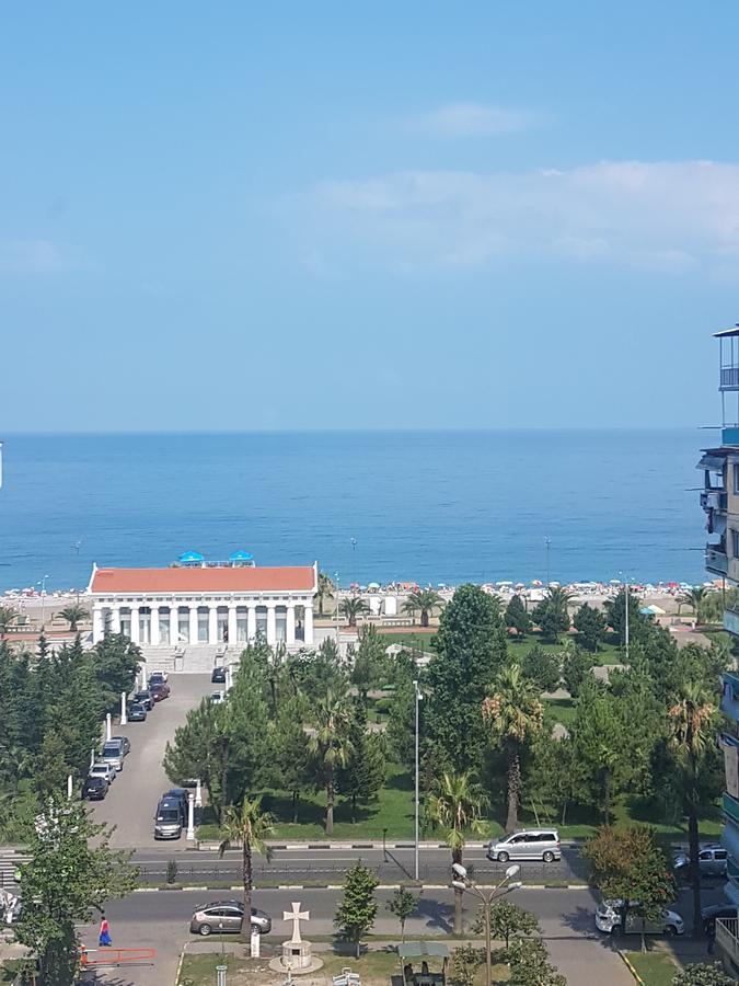 Apartment On Khimshiashvili 11A Batumi Eksteriør billede